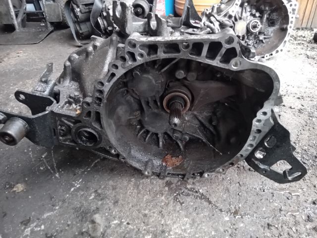 bontott TOYOTA COROLLA VERSO Váltó (Mechanikus)