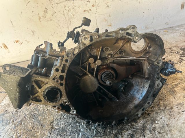 bontott TOYOTA COROLLA VERSO Váltó (Mechanikus)