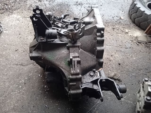 bontott TOYOTA COROLLA VERSO Váltó (Mechanikus)