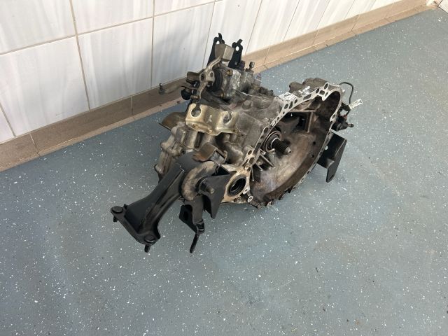 bontott TOYOTA COROLLA VERSO Váltó (Mechanikus)