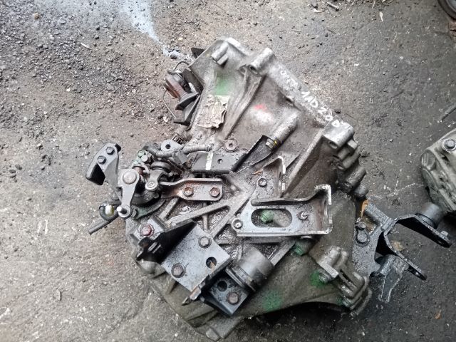 bontott TOYOTA COROLLA VERSO Váltó (Mechanikus)