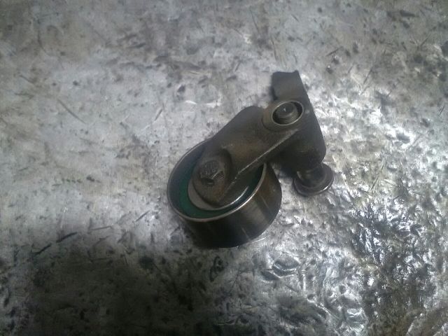 bontott TOYOTA COROLLA VERSO Vezérlés Lánc / Szíj Feszítő Görgő