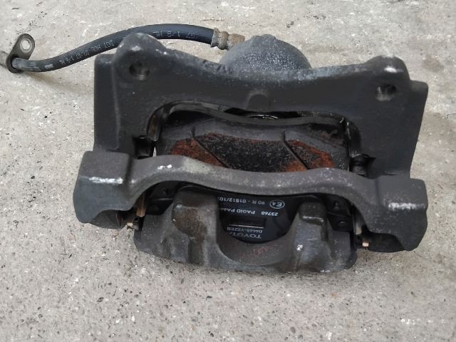 bontott TOYOTA COROLLA VERSO Bal első Féknyereg Munkahengerrel