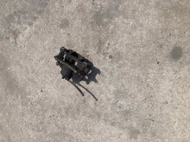 bontott TOYOTA COROLLA VERSO Bal első Féknyereg Munkahengerrel