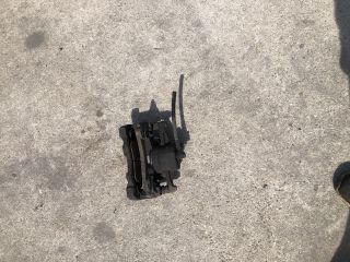 bontott TOYOTA COROLLA VERSO Bal első Féknyereg Munkahengerrel