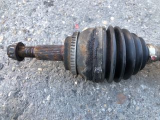 bontott TOYOTA COROLLA VERSO Bal Féltengely