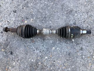 bontott TOYOTA COROLLA VERSO Bal Féltengely