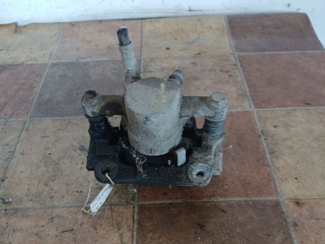 bontott TOYOTA COROLLA VERSO Bal hátsó Féknyereg Munkahengerrel