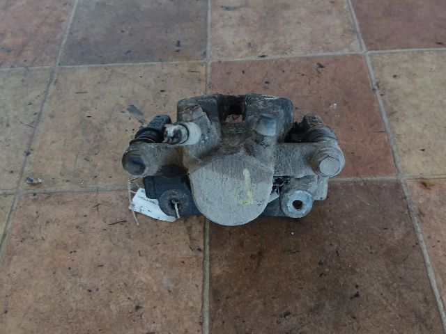 bontott TOYOTA COROLLA VERSO Bal hátsó Féknyereg Munkahengerrel