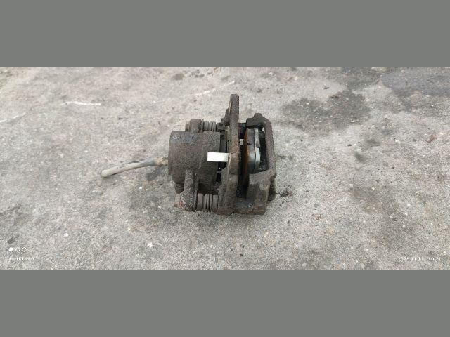 bontott TOYOTA COROLLA VERSO Bal hátsó Féknyereg Munkahengerrel