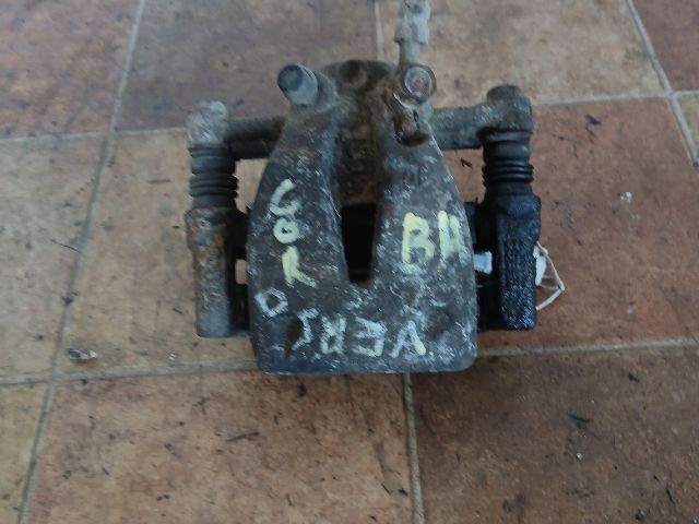 bontott TOYOTA COROLLA VERSO Bal hátsó Féknyereg Munkahengerrel