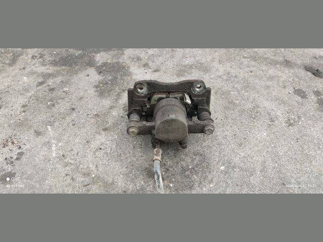 bontott TOYOTA COROLLA VERSO Bal hátsó Féknyereg Munkahengerrel