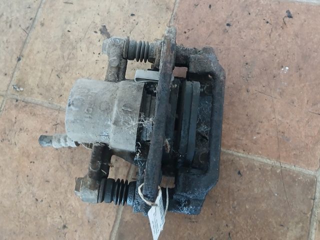 bontott TOYOTA COROLLA VERSO Bal hátsó Féknyereg Munkahengerrel