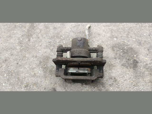 bontott TOYOTA COROLLA VERSO Bal hátsó Féknyereg Munkahengerrel