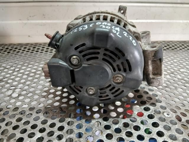 bontott TOYOTA COROLLA VERSO Generátor