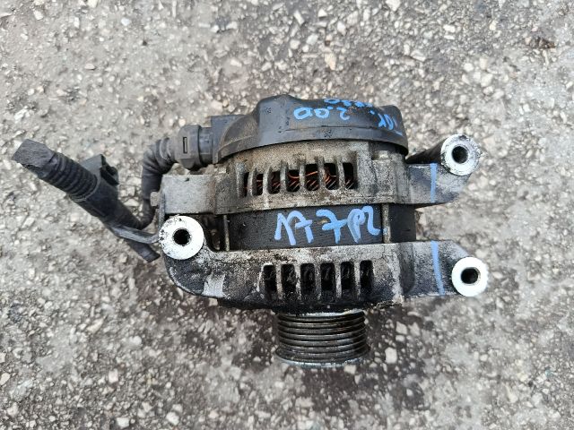 bontott TOYOTA COROLLA VERSO Generátor