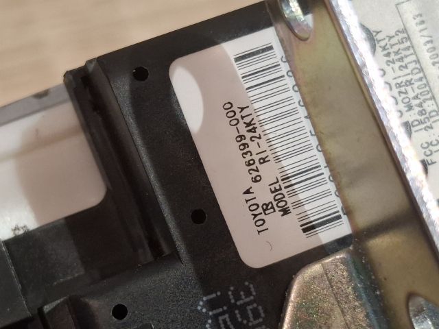 bontott TOYOTA COROLLA VERSO Gyújtáskapcsoló