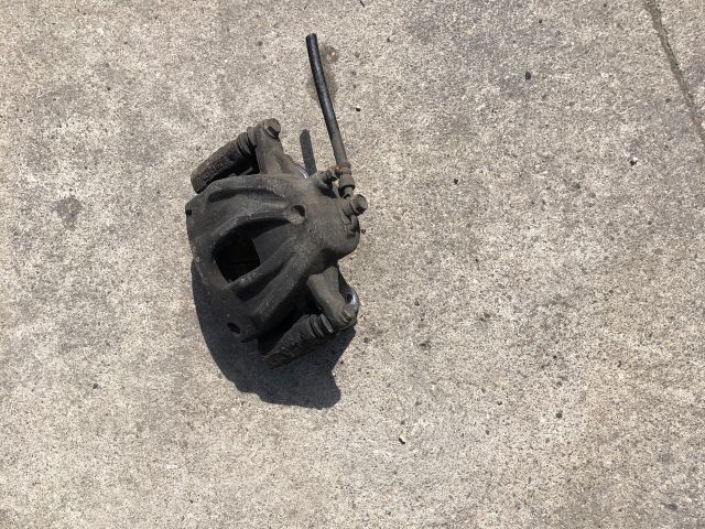 bontott TOYOTA COROLLA VERSO Jobb első Féknyereg Munkahengerrel