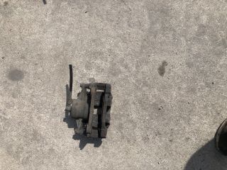 bontott TOYOTA COROLLA VERSO Jobb első Féknyereg Munkahengerrel