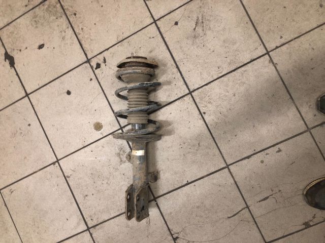 bontott TOYOTA COROLLA VERSO Jobb első Gólyaláb (Lengécsillapító, Rugó)