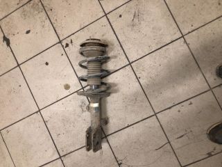 bontott TOYOTA COROLLA VERSO Jobb első Gólyaláb (Lengécsillapító, Rugó)