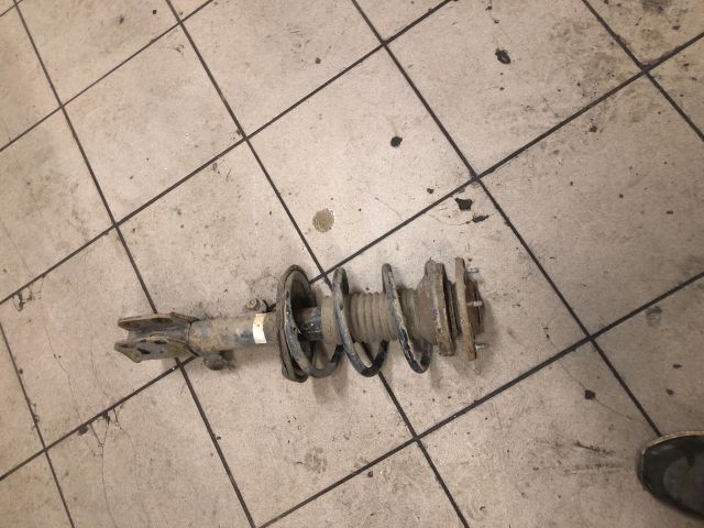 bontott TOYOTA COROLLA VERSO Jobb első Gólyaláb (Lengécsillapító, Rugó)