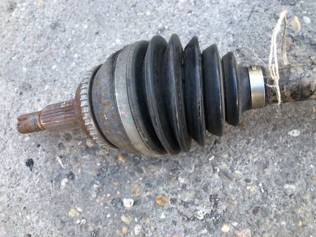 bontott TOYOTA COROLLA VERSO Jobb Féltengely