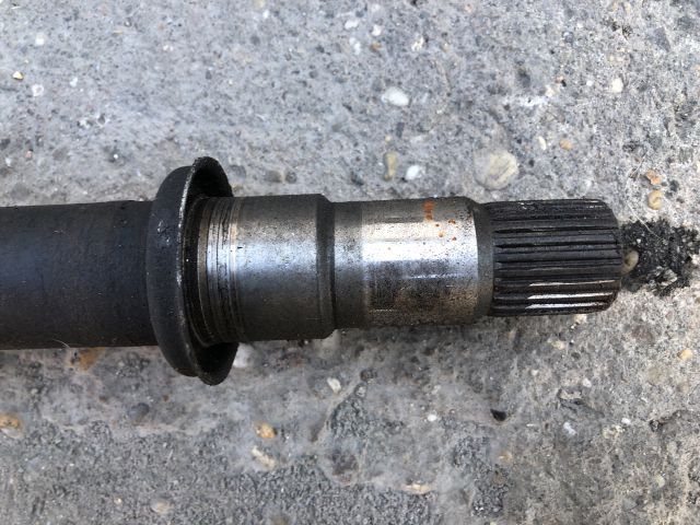 bontott TOYOTA COROLLA VERSO Jobb Féltengely