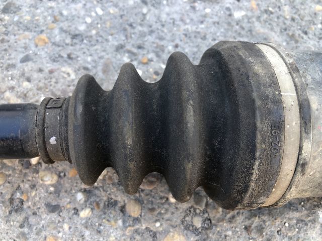 bontott TOYOTA COROLLA VERSO Jobb Féltengely