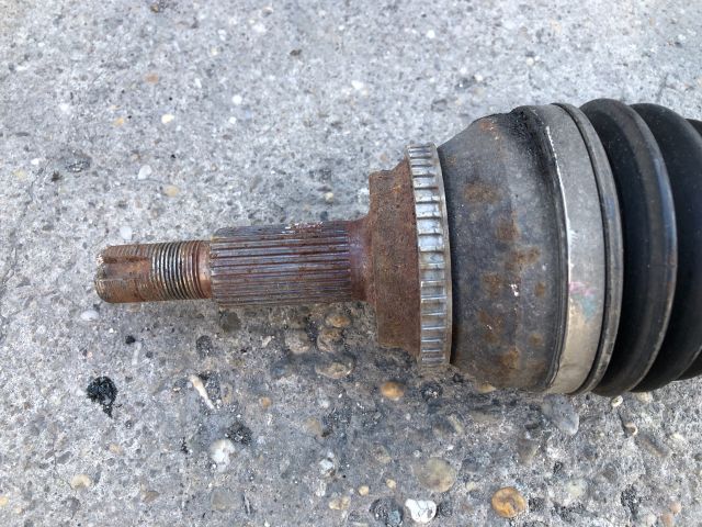 bontott TOYOTA COROLLA VERSO Jobb Féltengely