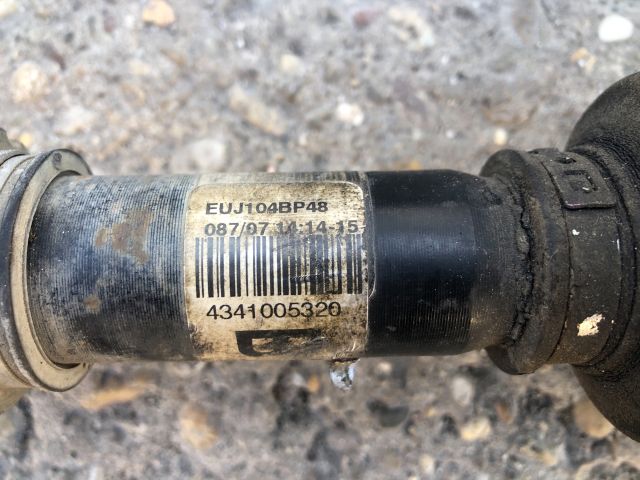 bontott TOYOTA COROLLA VERSO Jobb Féltengely