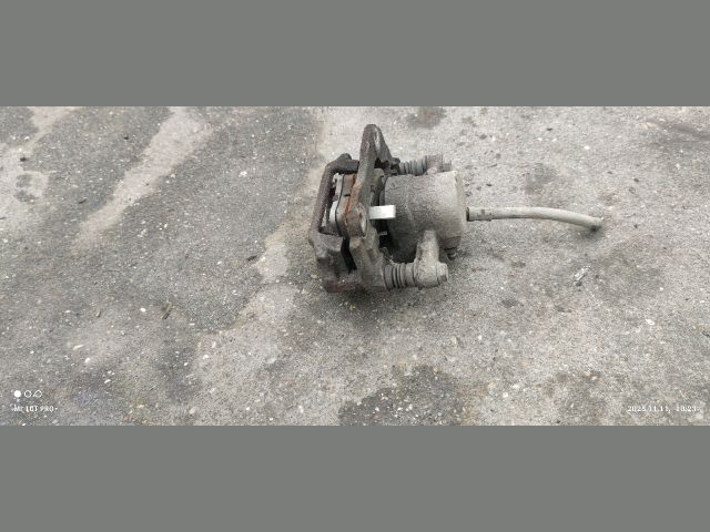 bontott TOYOTA COROLLA VERSO Jobb hátsó Féknyereg Munkahengerrel