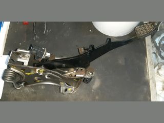 bontott TOYOTA COROLLA VERSO Kuplung Pedál