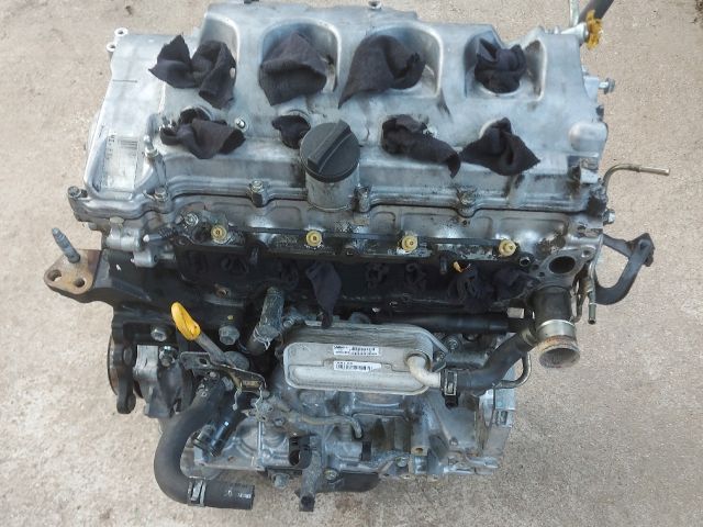 bontott TOYOTA COROLLA VERSO Motor (Fűzött blokk hengerfejjel)