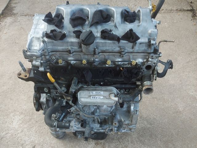 bontott TOYOTA COROLLA VERSO Motor (Fűzött blokk hengerfejjel)