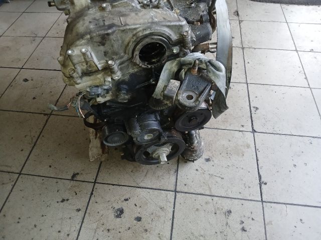 bontott TOYOTA COROLLA VERSO Motor (Fűzött blokk hengerfejjel)