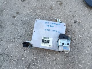 bontott TOYOTA COROLLA VERSO Motorvezérlő