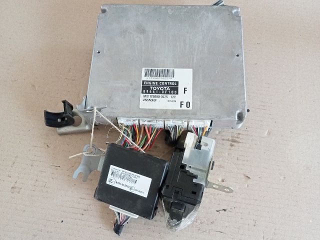 bontott TOYOTA COROLLA VERSO Motorvezérlő