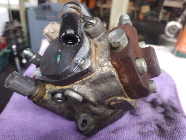 bontott TOYOTA COROLLA VERSO Nagynyomású Szivattyú