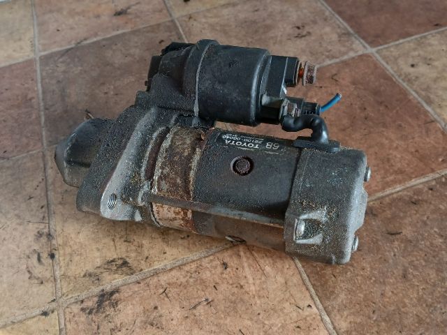 bontott TOYOTA COROLLA VERSO Önindító