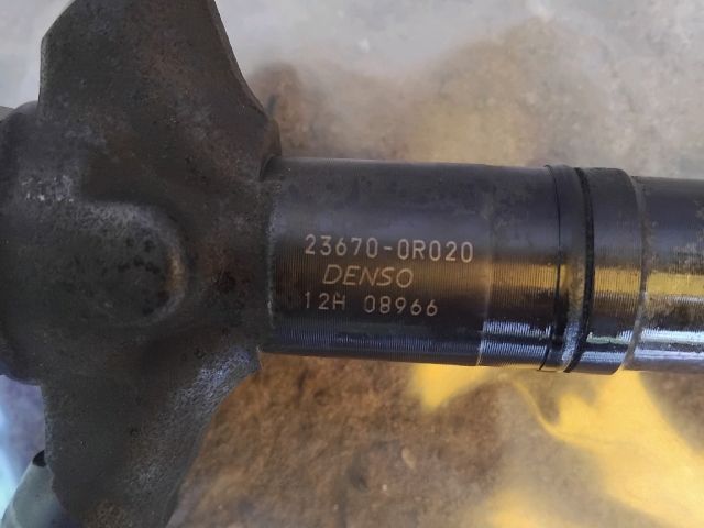 bontott TOYOTA COROLLA VERSO Porlasztó (1 db)