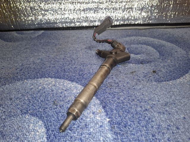 bontott TOYOTA COROLLA VERSO Porlasztó (1 db)