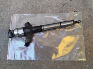 bontott TOYOTA COROLLA VERSO Porlasztó (1 db)