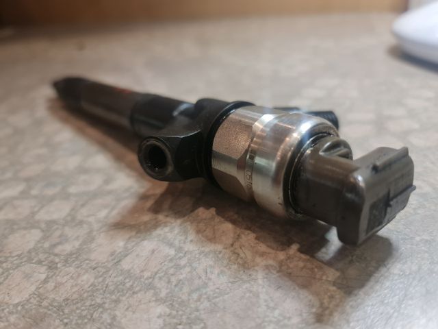 bontott TOYOTA COROLLA VERSO Porlasztó (1 db)