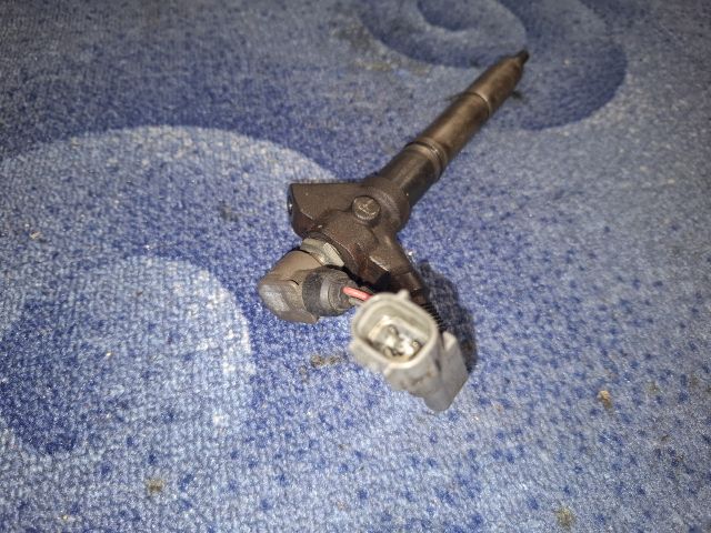 bontott TOYOTA COROLLA VERSO Porlasztó (1 db)