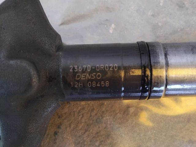 bontott TOYOTA COROLLA VERSO Porlasztó (1 db)