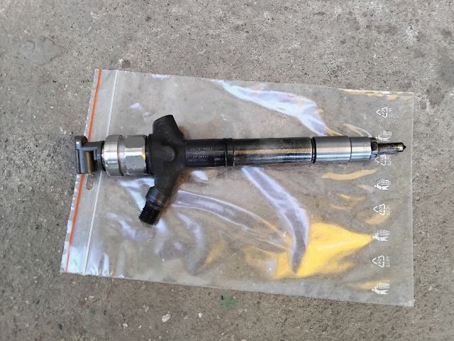 bontott TOYOTA COROLLA VERSO Porlasztó (1 db)