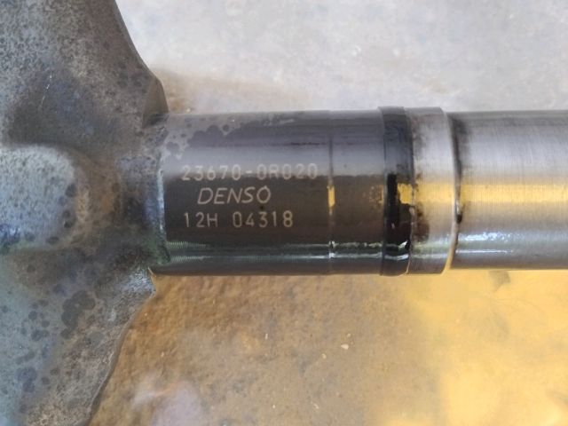 bontott TOYOTA COROLLA VERSO Porlasztó (1 db)