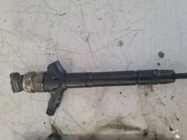 bontott TOYOTA COROLLA VERSO Porlasztó Sor / Híd