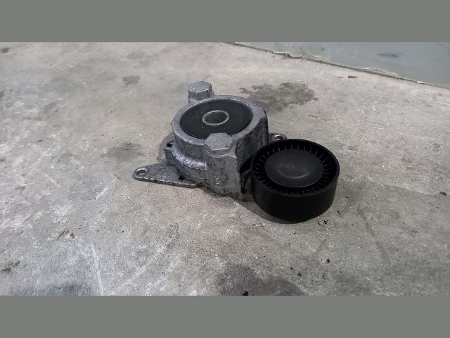 bontott TOYOTA COROLLA VERSO Szíjfeszítő Görgő